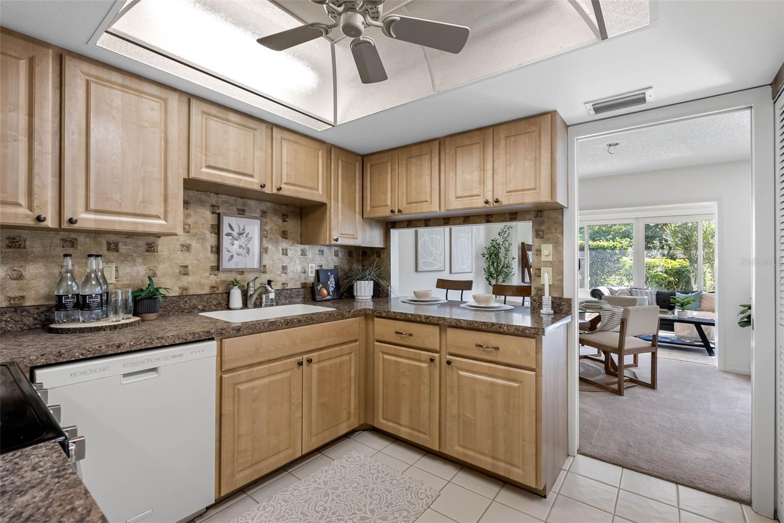 Image 14 of 34 For 5244 Marsh Field Road 6