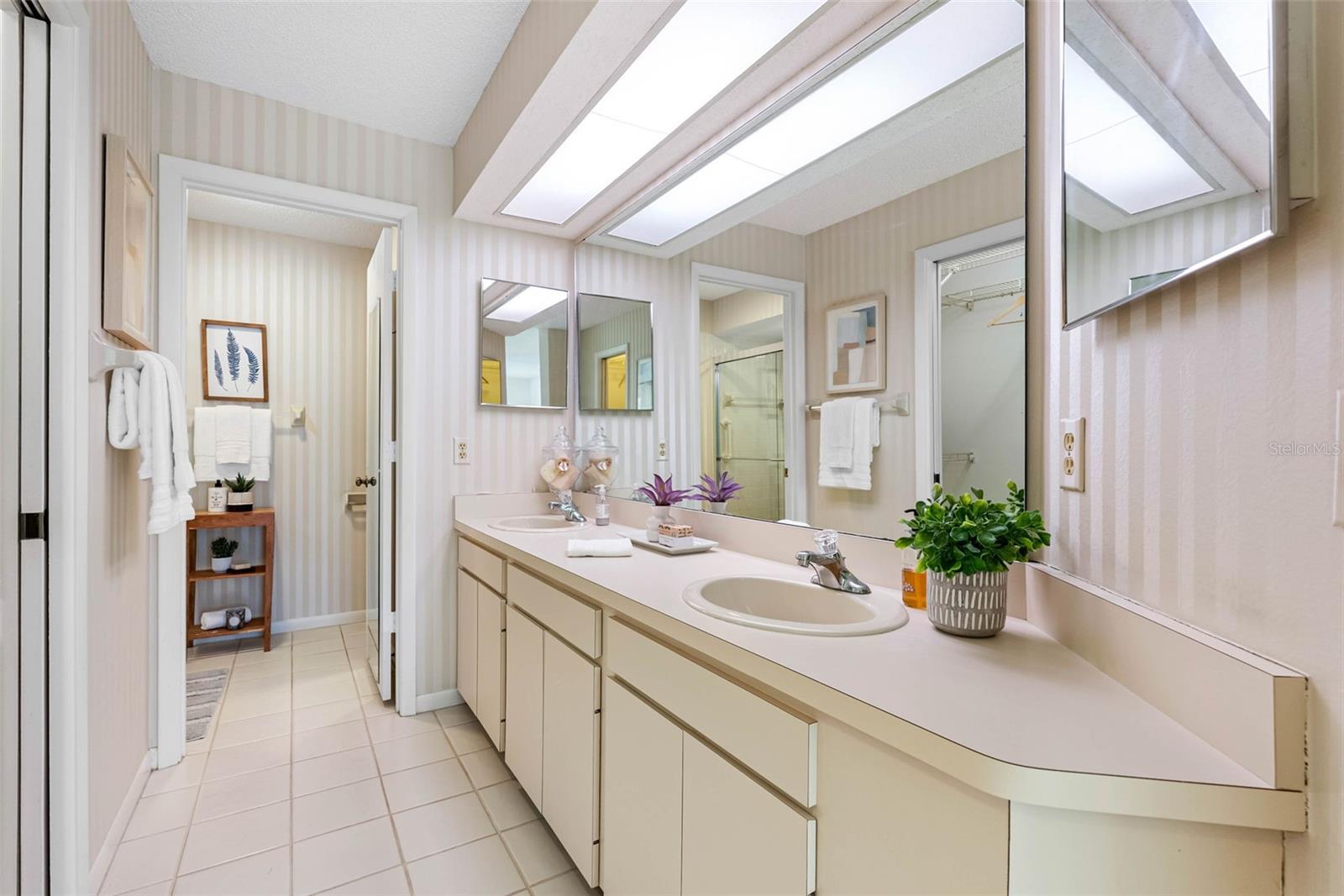 Image 17 of 34 For 5244 Marsh Field Road 6