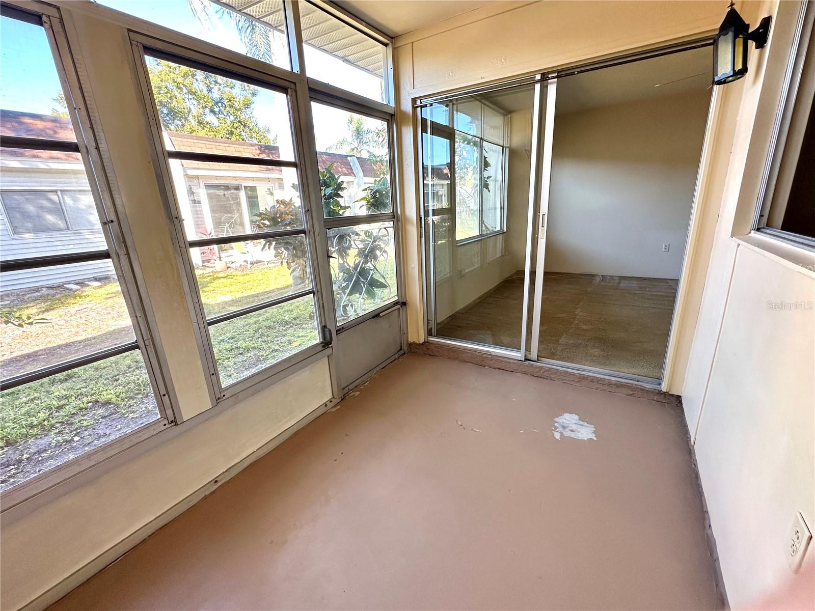 Image 11 of 19 For 13719 Mission Oaks Boulevard