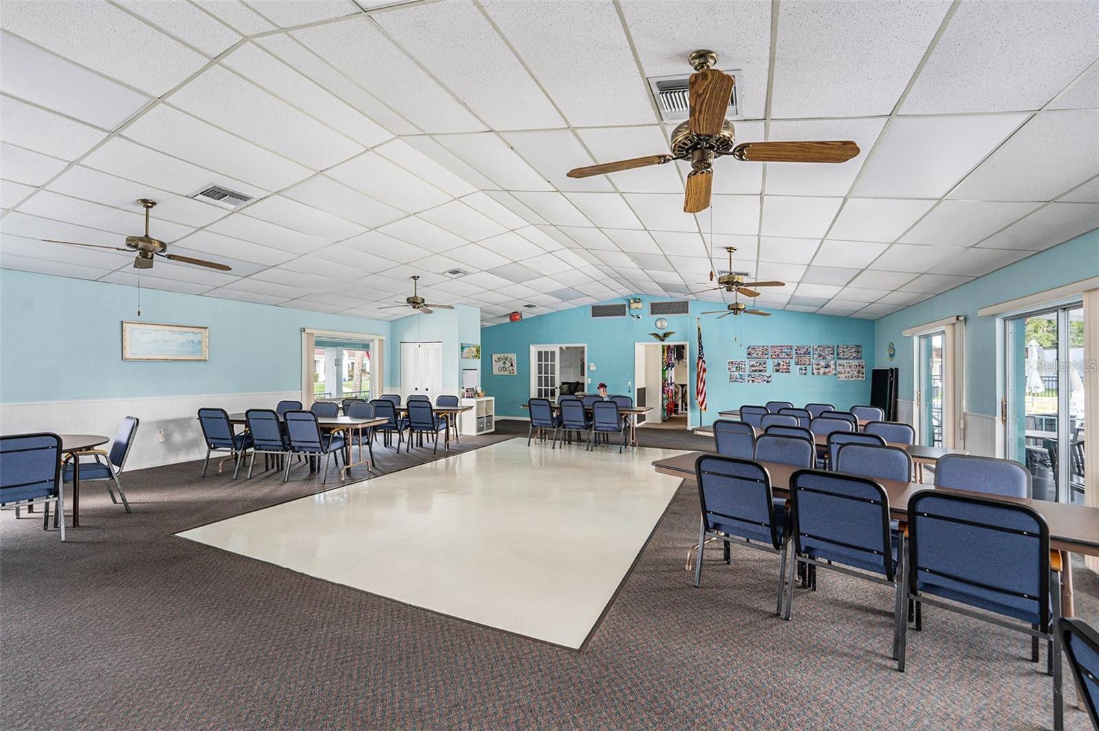 Image 14 of 19 For 13719 Mission Oaks Boulevard