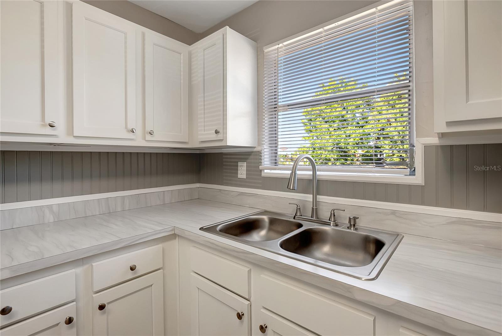 Image 11 of 31 For 7902 Allamanda Avenue