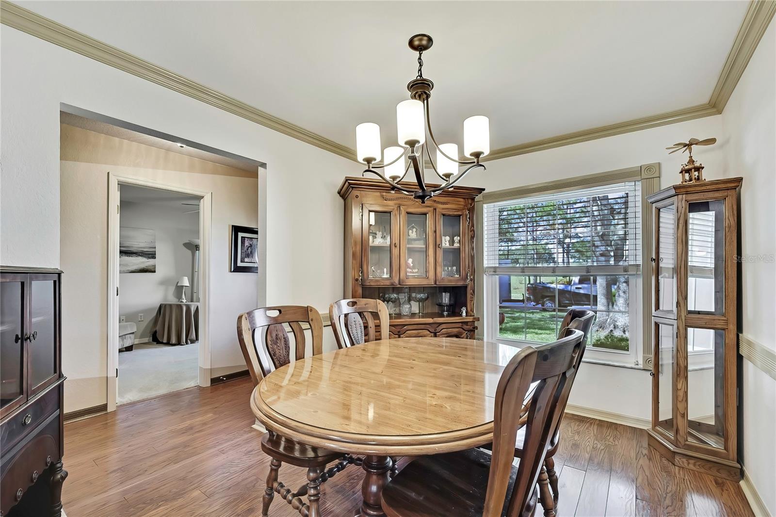 Image 10 of 32 For 7188 Sherman Hills Boulevard