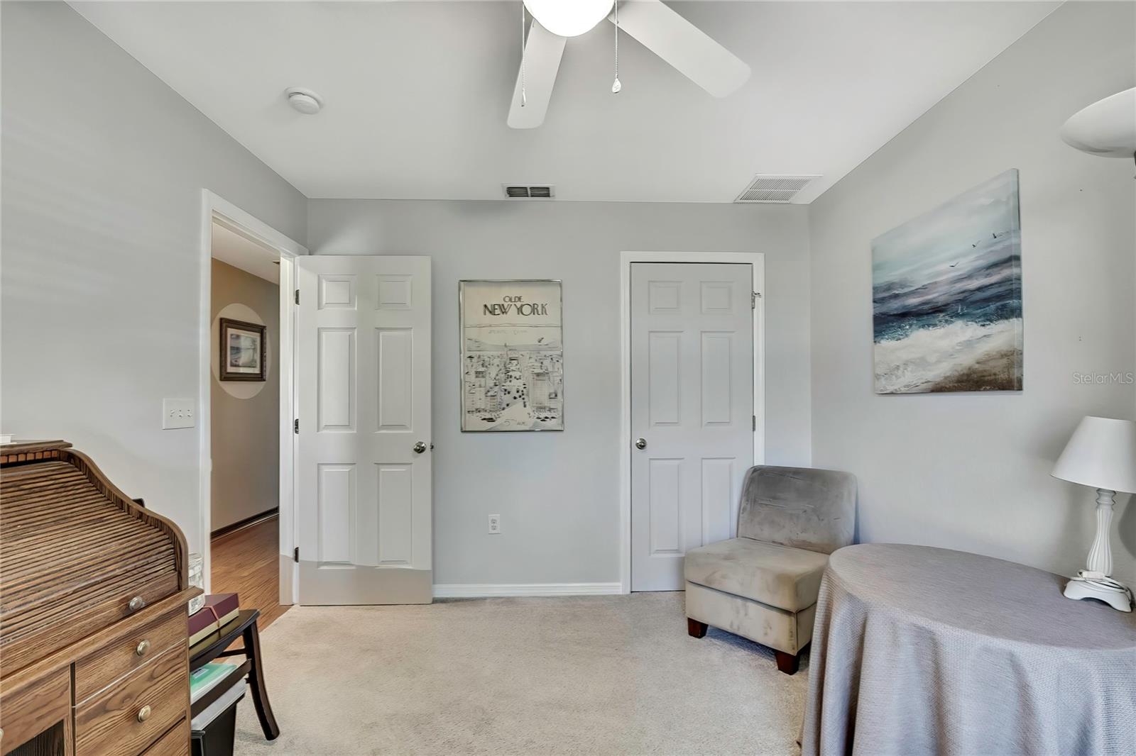 Image 19 of 32 For 7188 Sherman Hills Boulevard