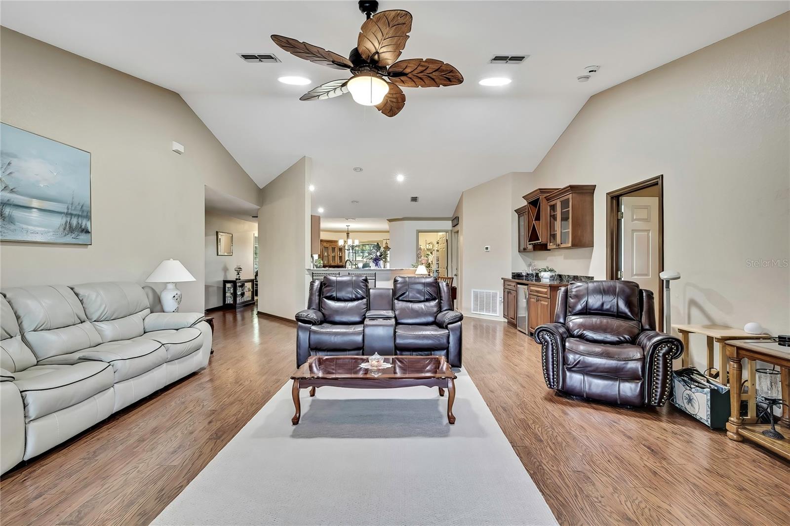 Image 4 of 32 For 7188 Sherman Hills Boulevard