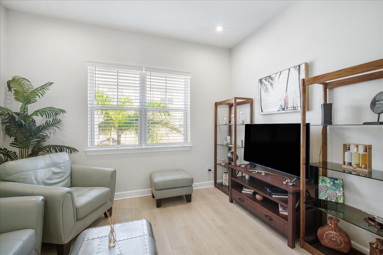 Image 12 of 47 For 2518 Coral Court