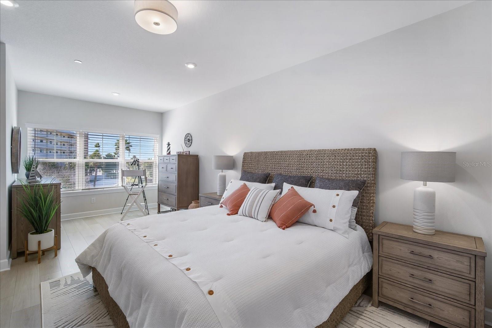 Image 15 of 47 For 2518 Coral Court