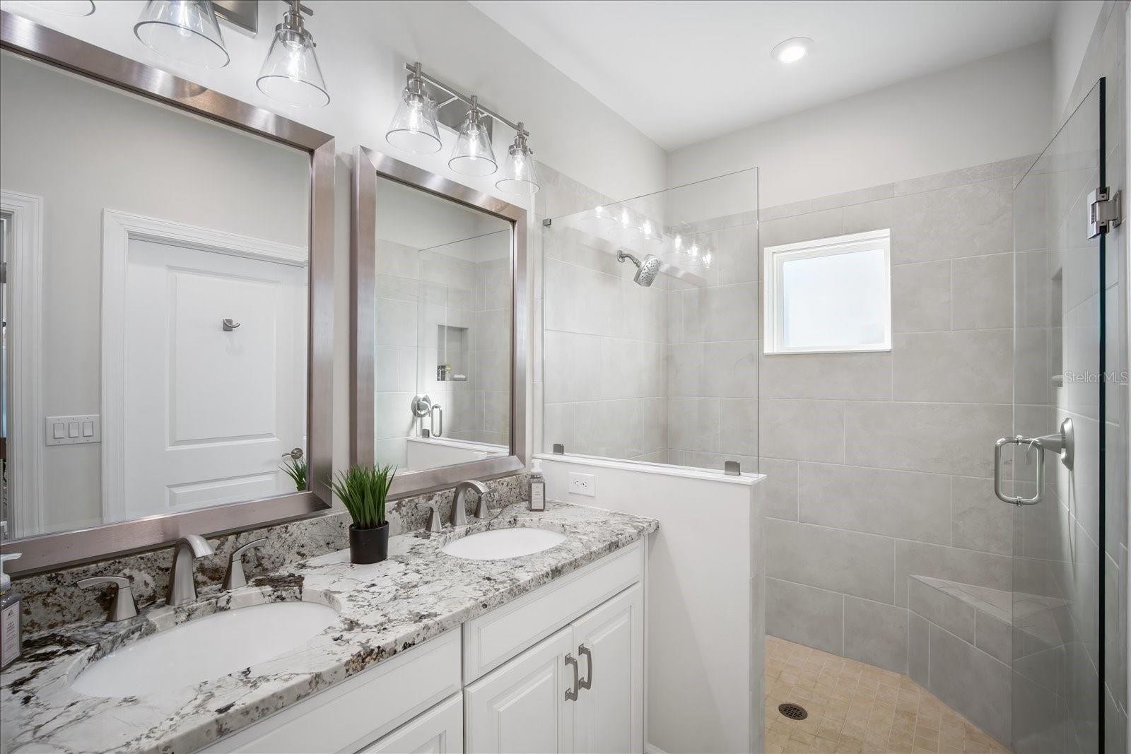 Image 18 of 47 For 2518 Coral Court