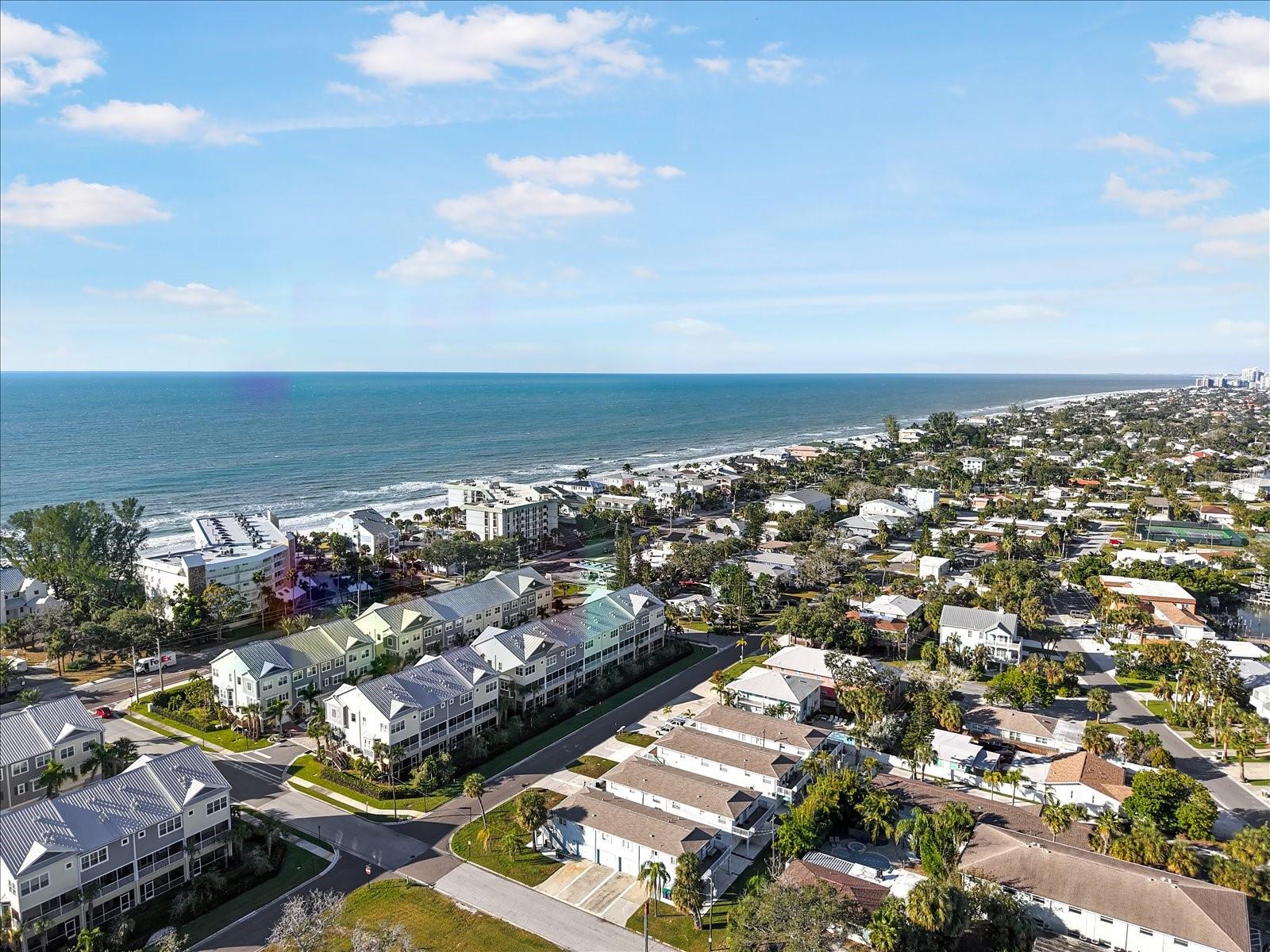 Image 2 of 47 For 2518 Coral Court