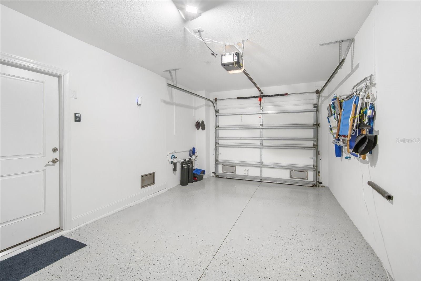 Image 24 of 47 For 2518 Coral Court