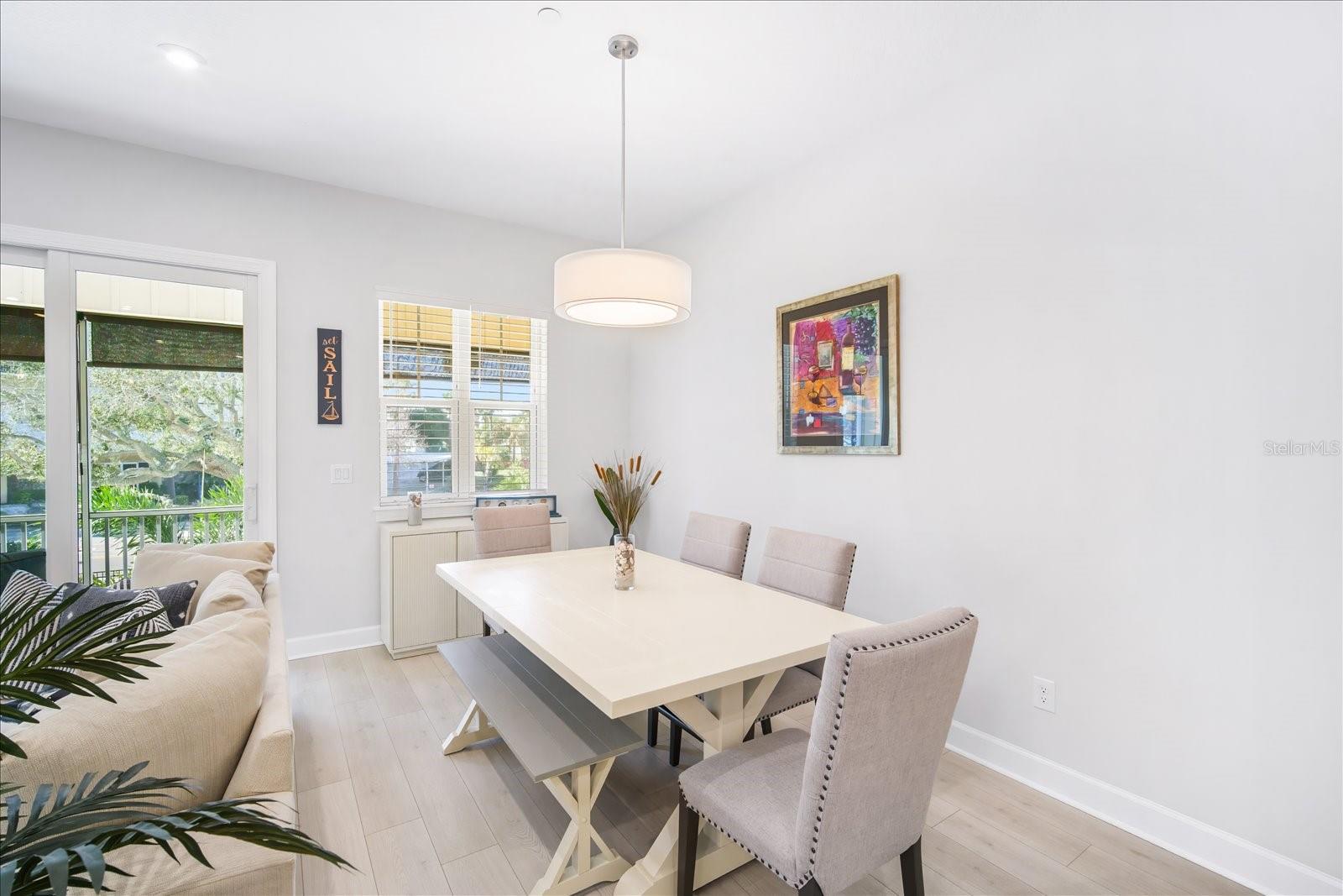 Image 7 of 47 For 2518 Coral Court