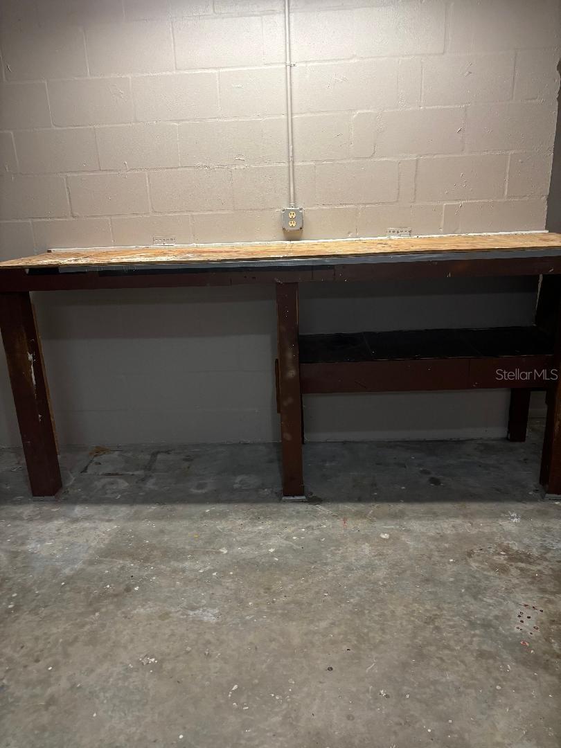 Image 11 of 12 For 15827 Adobe Drive