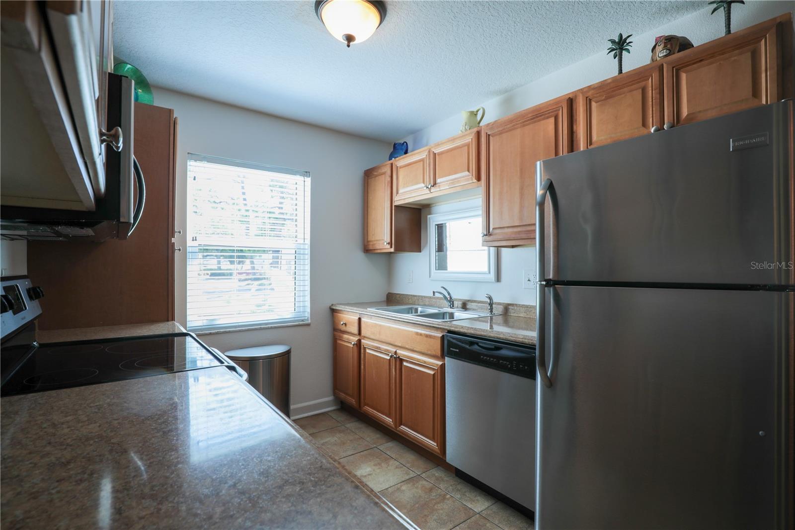 Image 4 of 31 For 3281 38th Way S B