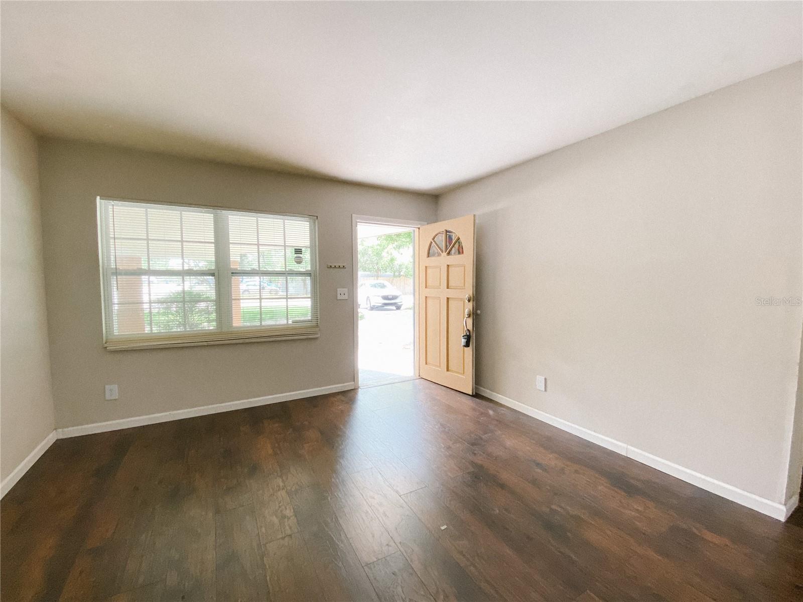 Image 2 of 15 For 2206 Bougainvillea Avenue