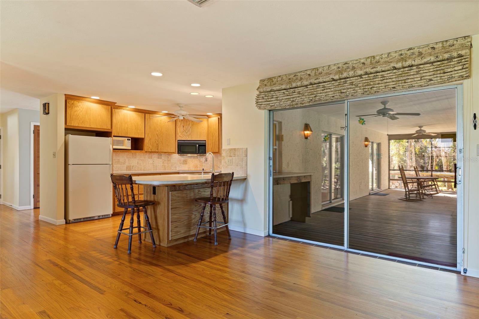 Image 19 of 66 For 8609 Stoner Road