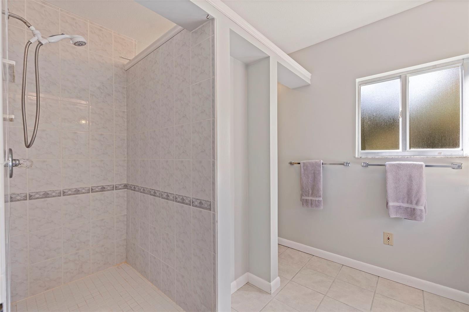 Image 26 of 66 For 8609 Stoner Road