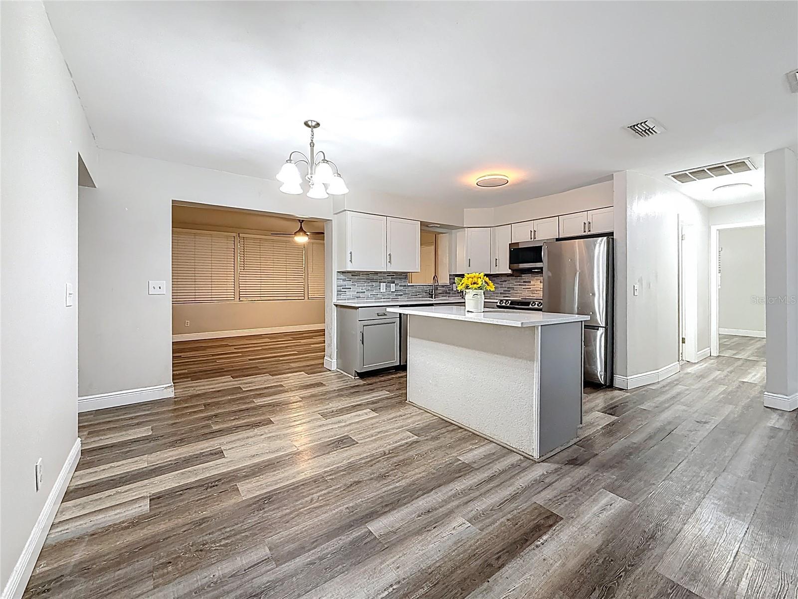 Image 4 of 29 For 1614 Braund Avenue