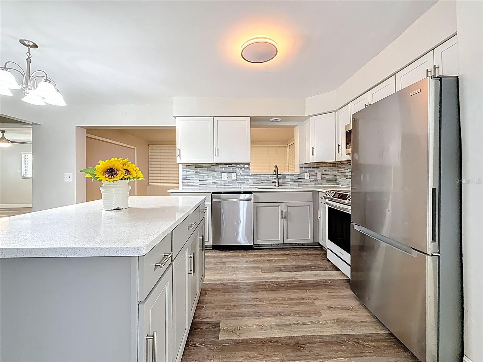 Image 5 of 29 For 1614 Braund Avenue