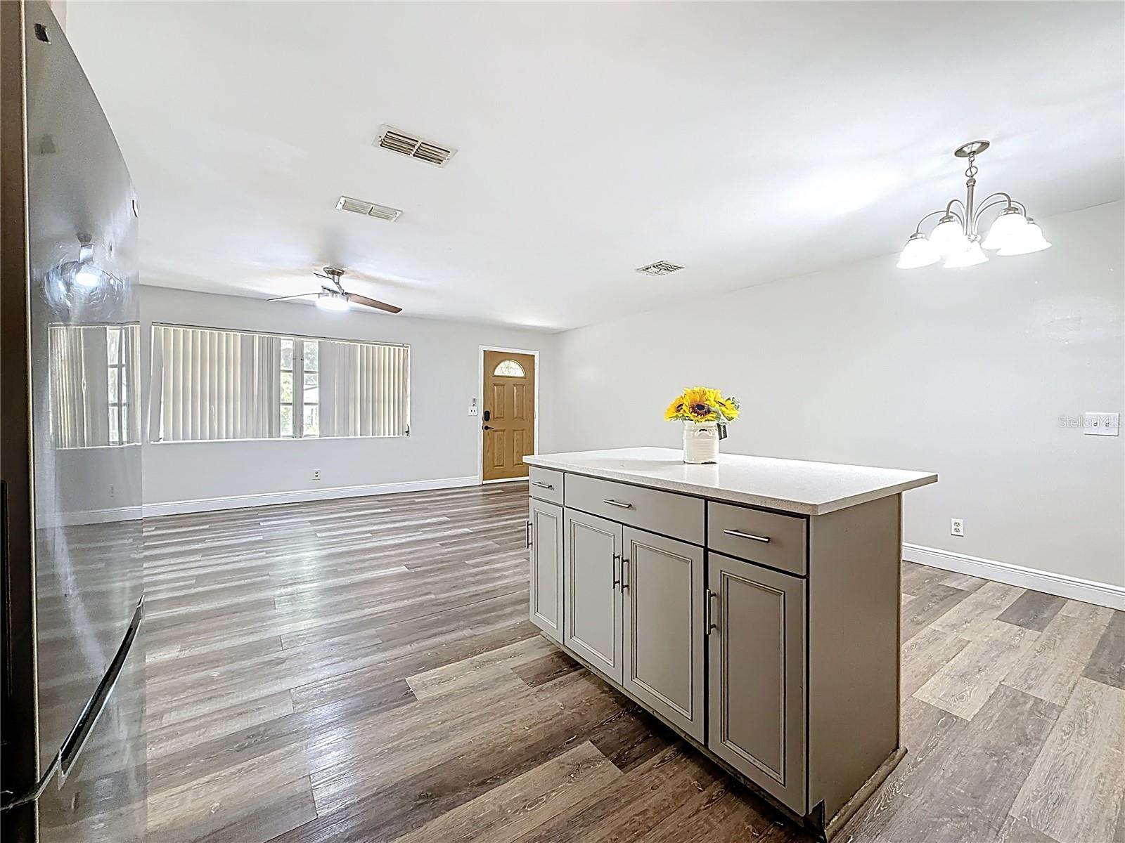 Image 6 of 29 For 1614 Braund Avenue