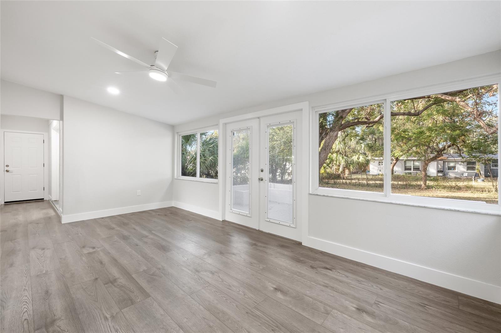 Image 12 of 34 For 110 Mission Hills Avenue