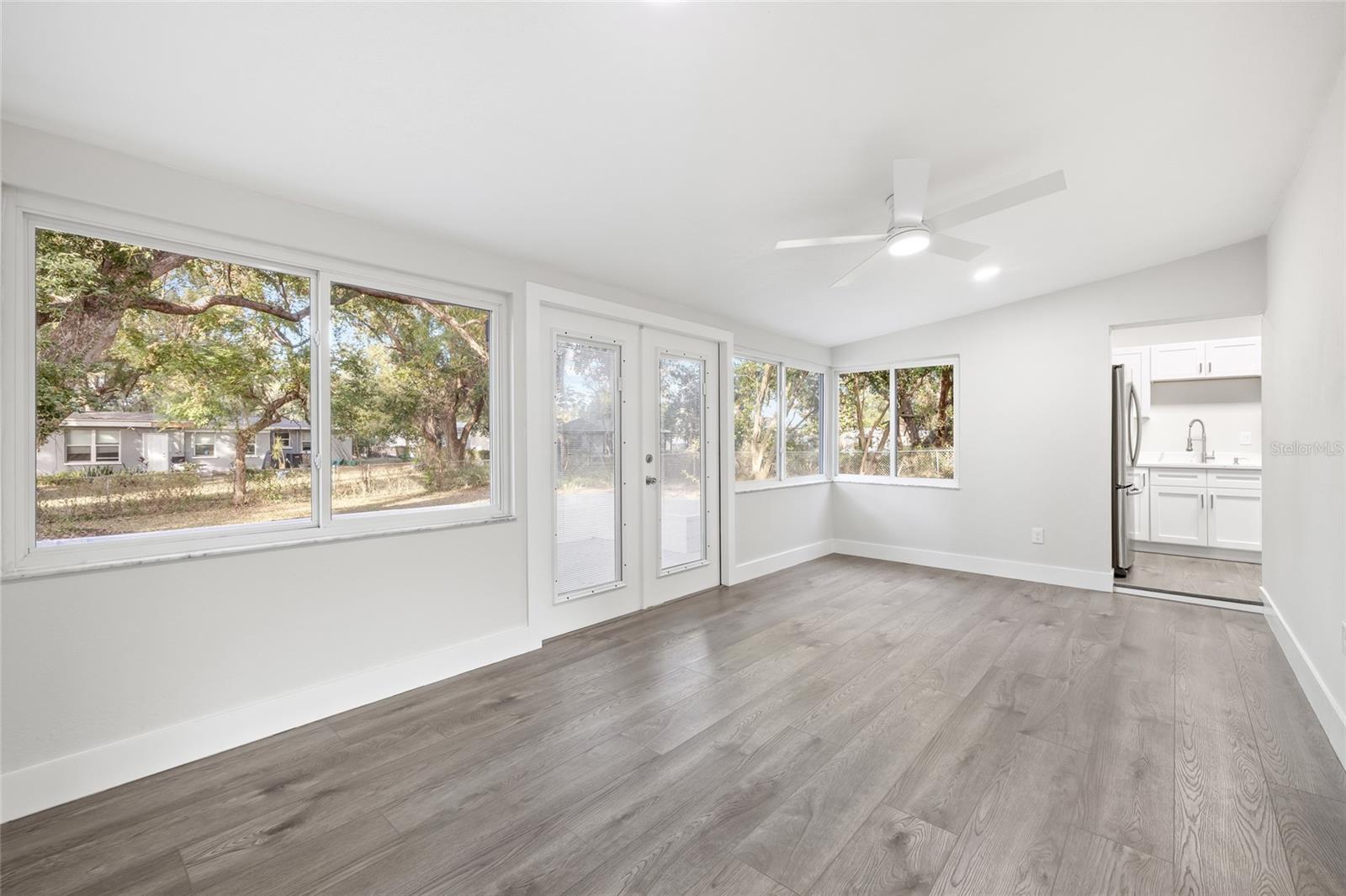 Image 13 of 34 For 110 Mission Hills Avenue