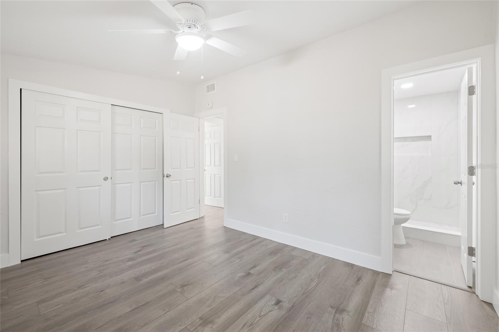 Image 17 of 34 For 110 Mission Hills Avenue