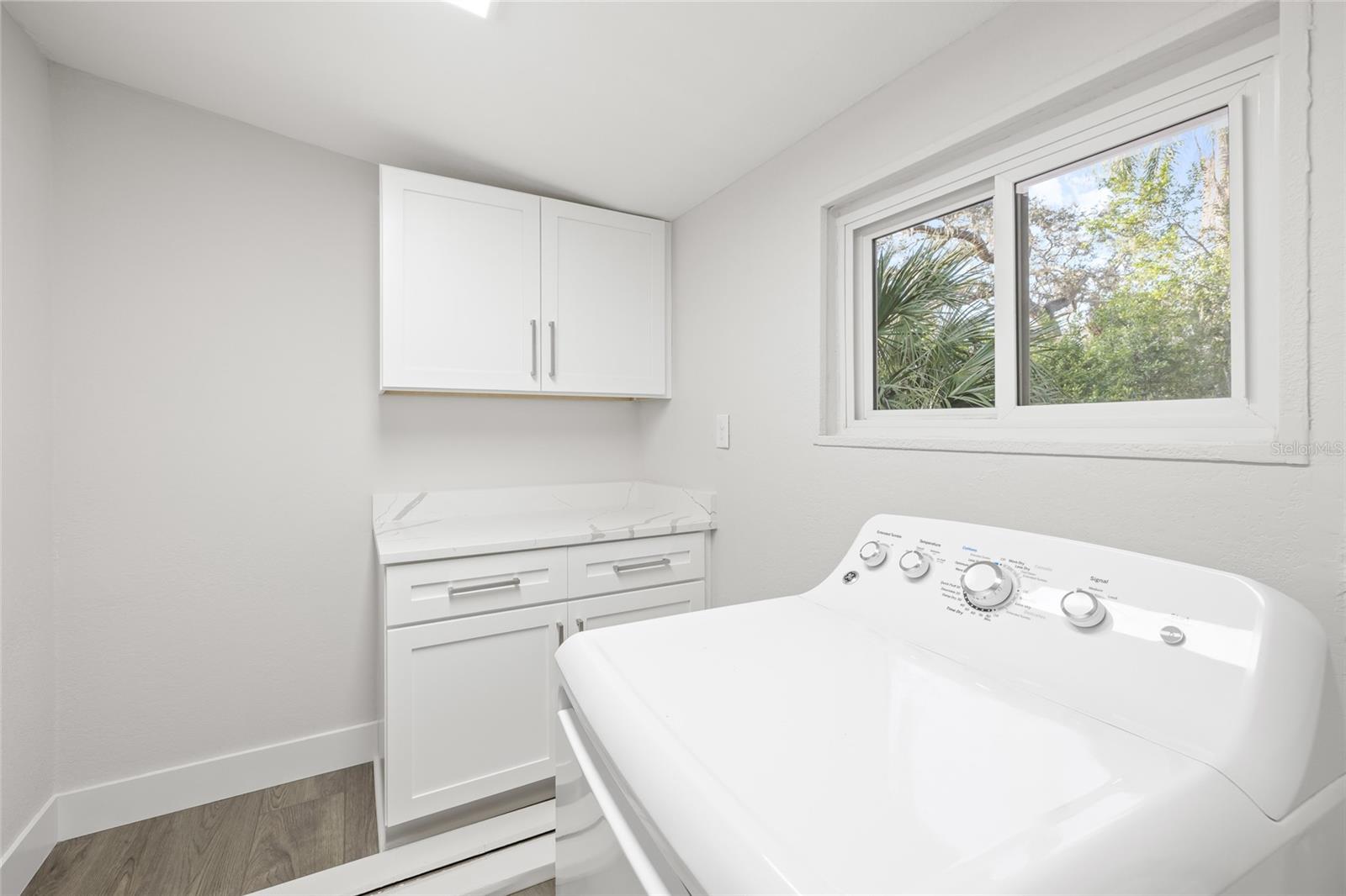 Image 25 of 34 For 110 Mission Hills Avenue