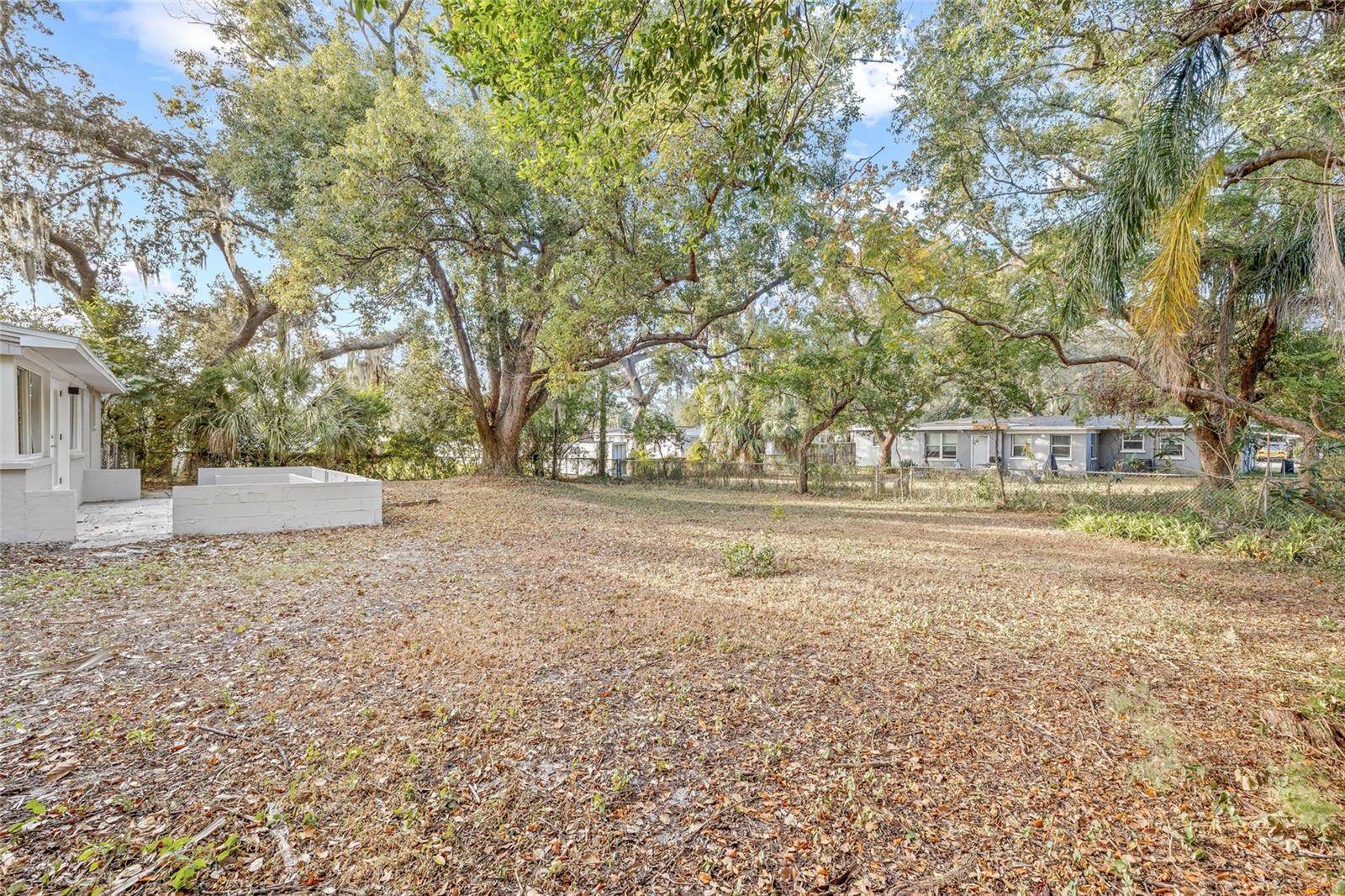 Image 28 of 34 For 110 Mission Hills Avenue