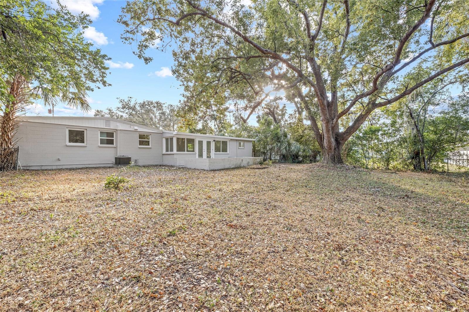 Image 29 of 34 For 110 Mission Hills Avenue