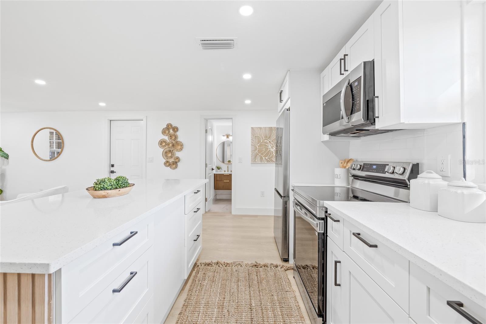 Image 13 of 41 For 7304 Dianne Drive