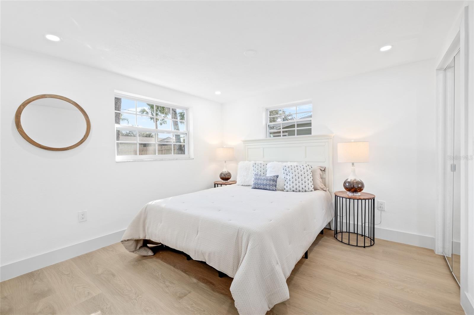 Image 20 of 41 For 7304 Dianne Drive