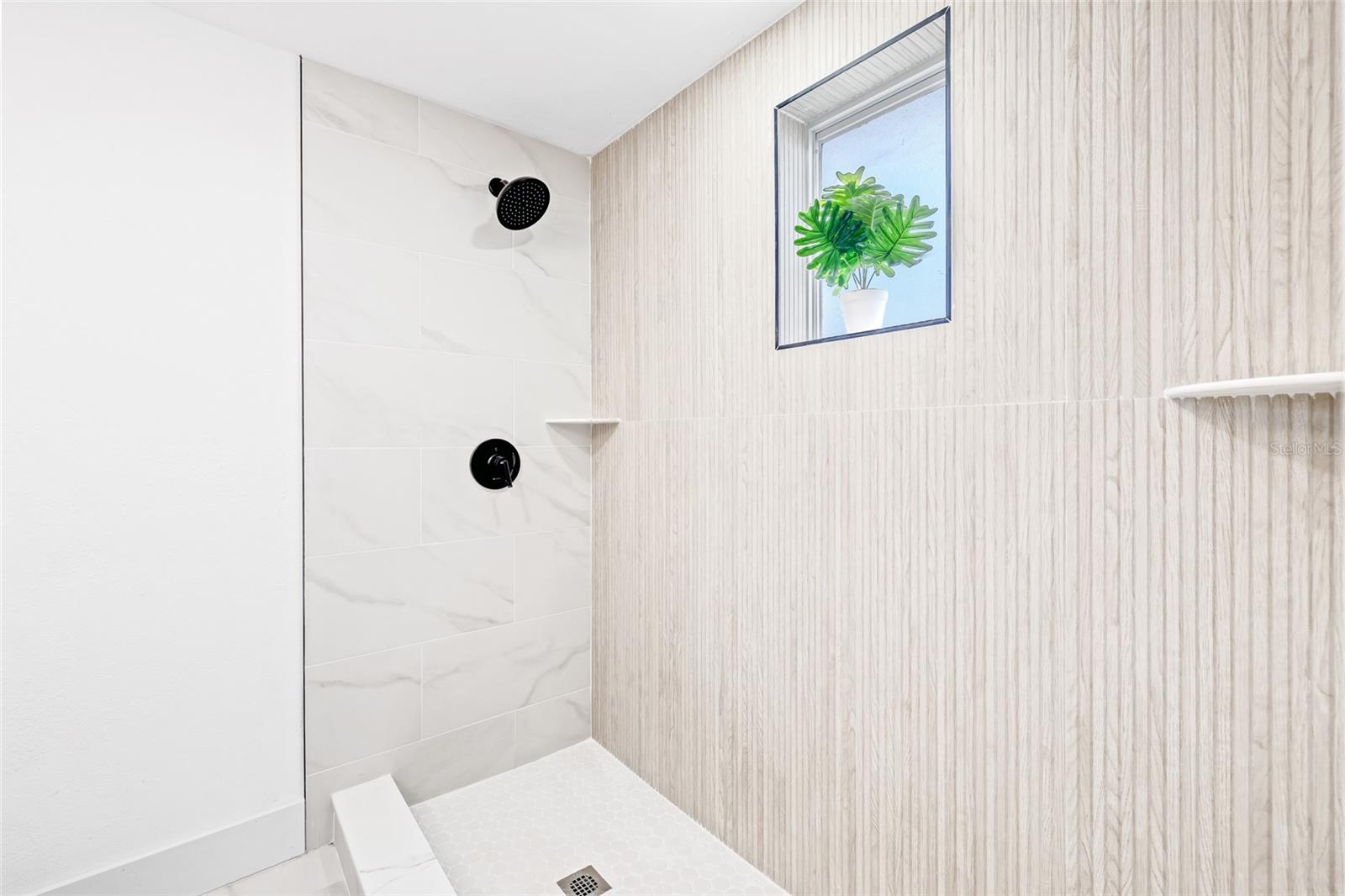 Image 25 of 41 For 7304 Dianne Drive