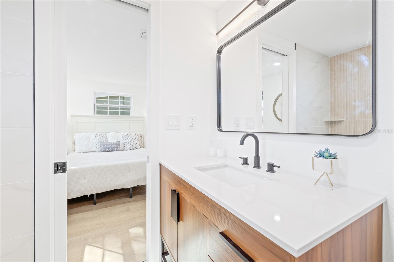 Image 26 of 41 For 7304 Dianne Drive