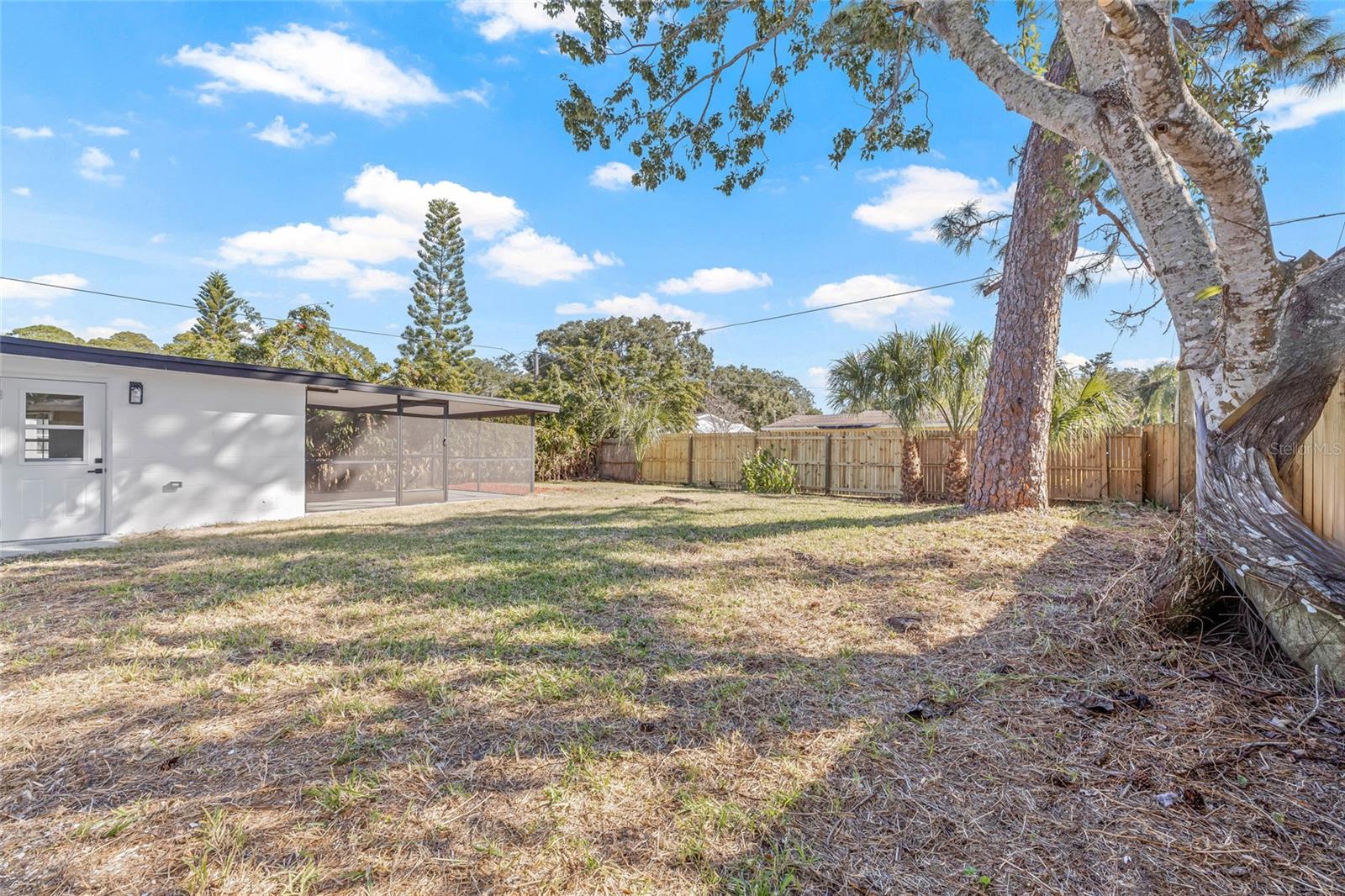 Image 34 of 41 For 7304 Dianne Drive