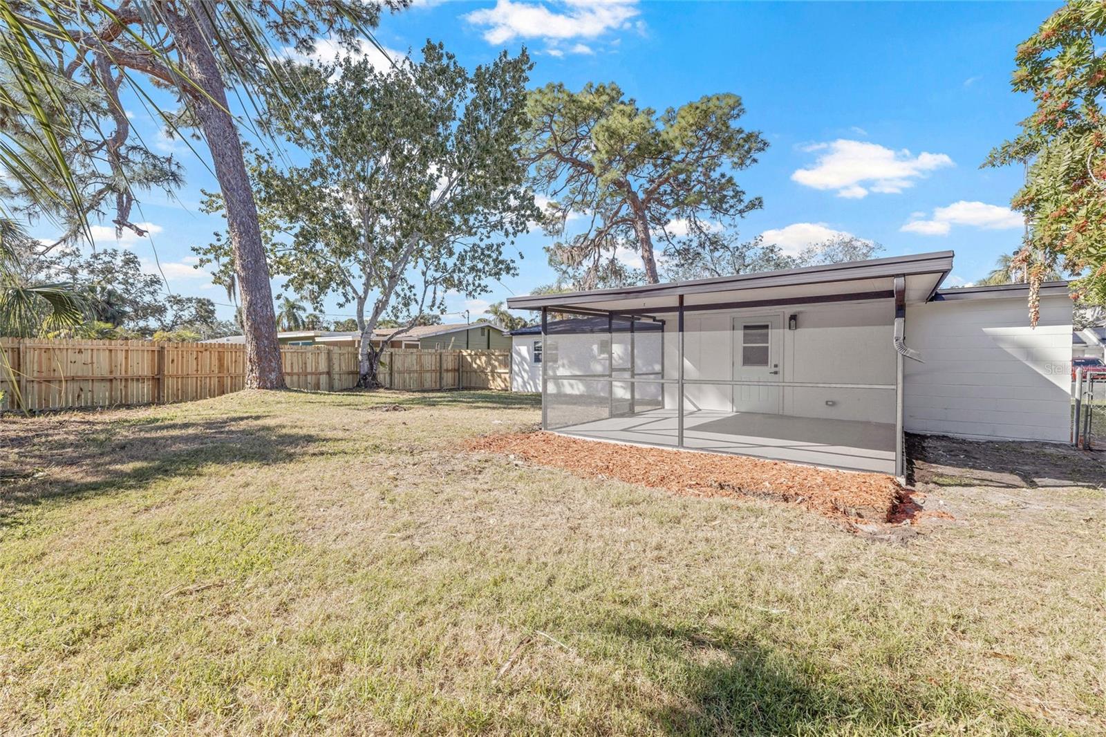 Image 35 of 41 For 7304 Dianne Drive