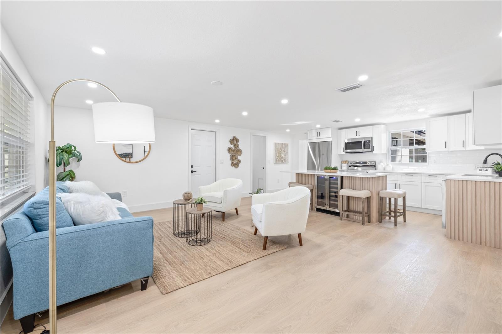 Image 5 of 41 For 7304 Dianne Drive