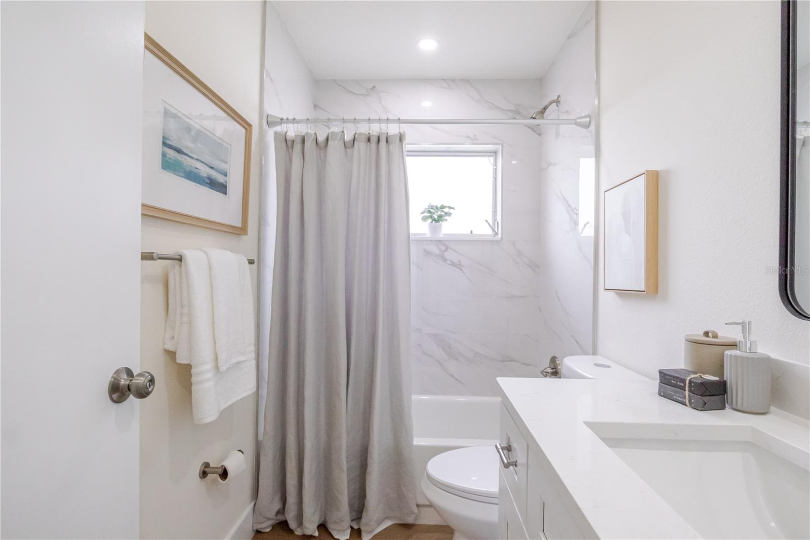 Image 17 of 39 For 9823 Crofton Lane