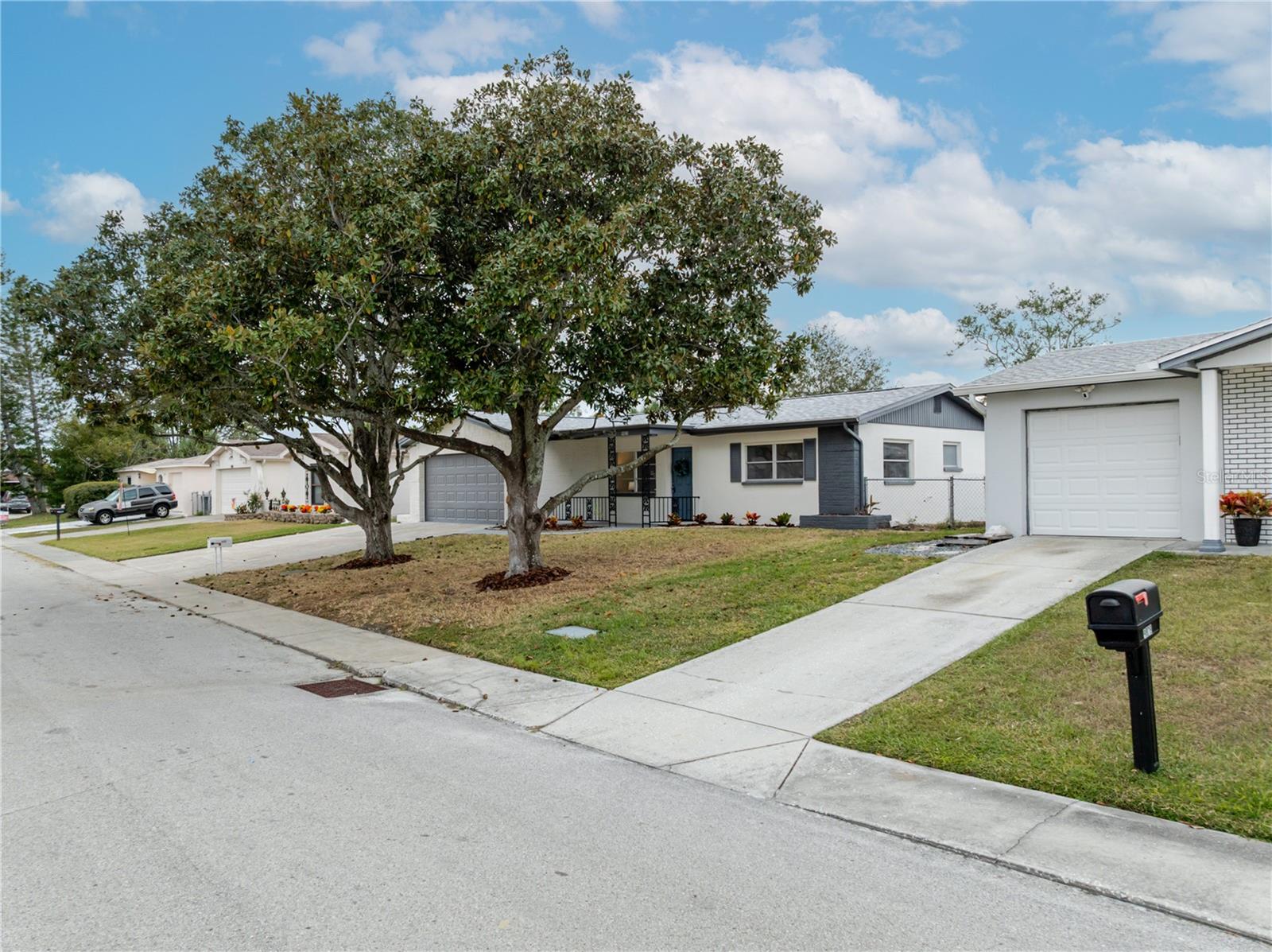 Image 33 of 39 For 9823 Crofton Lane