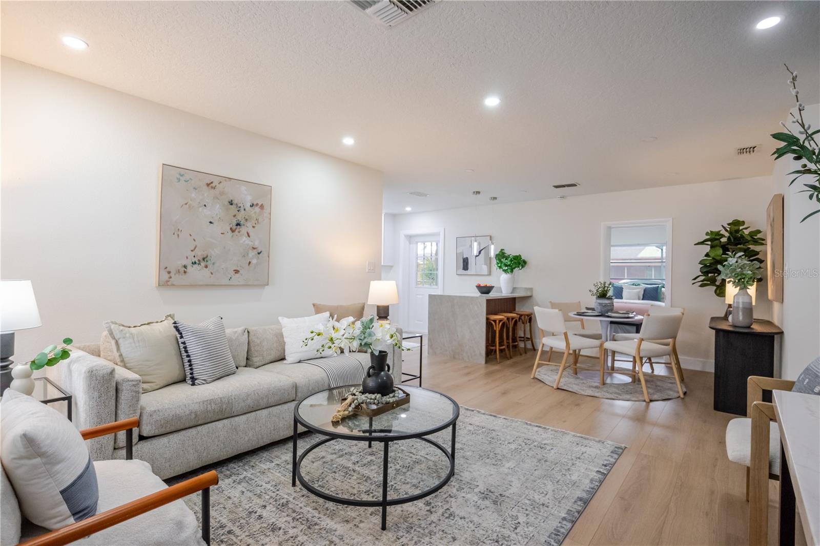 Image 4 of 39 For 9823 Crofton Lane