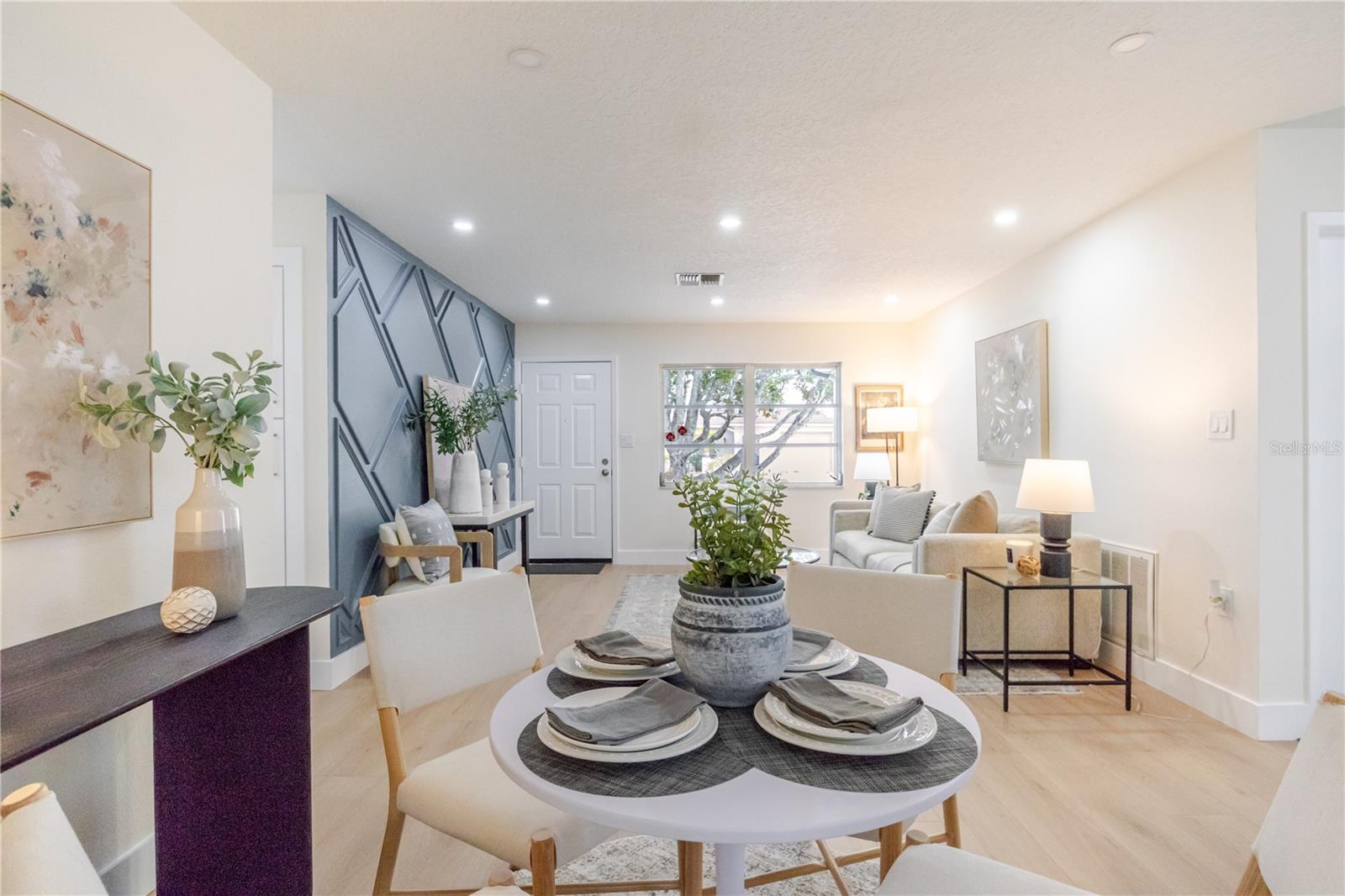 Image 5 of 39 For 9823 Crofton Lane