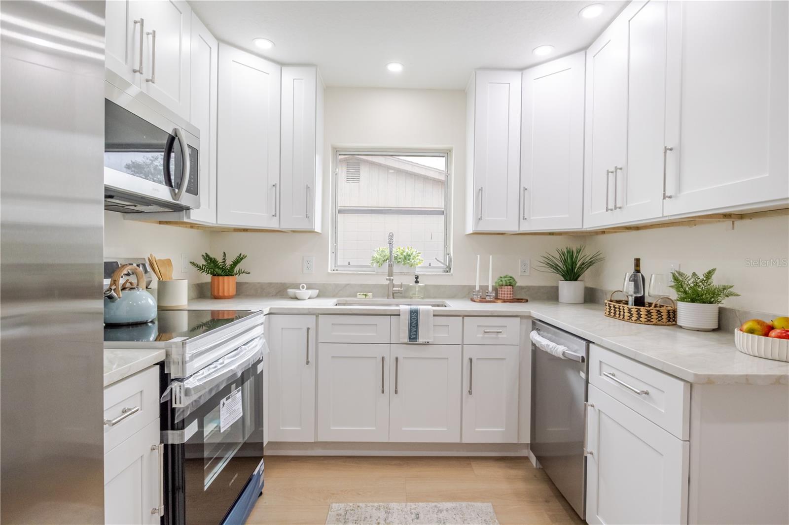 Image 8 of 39 For 9823 Crofton Lane