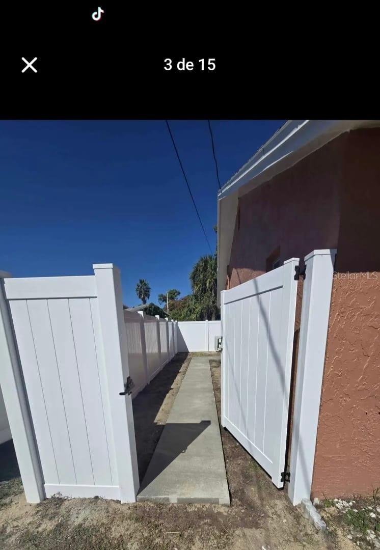 Image 4 of 12 For 15827 Adobe  1