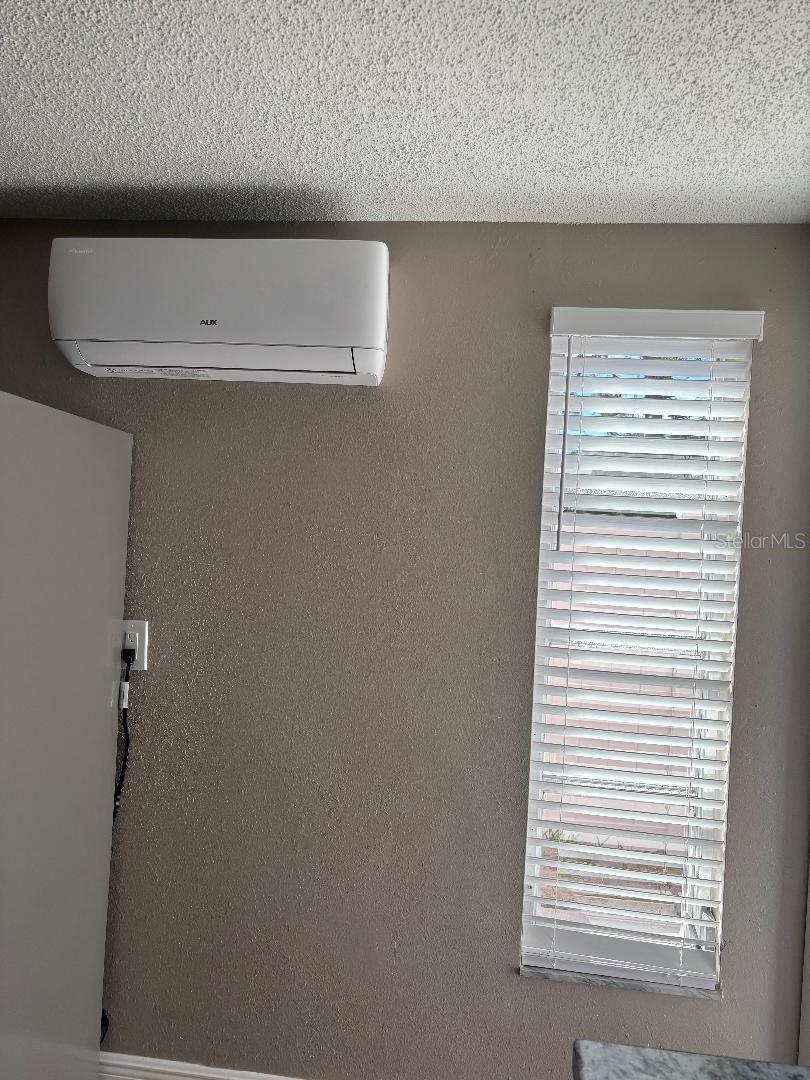 Image 9 of 12 For 15827 Adobe  1