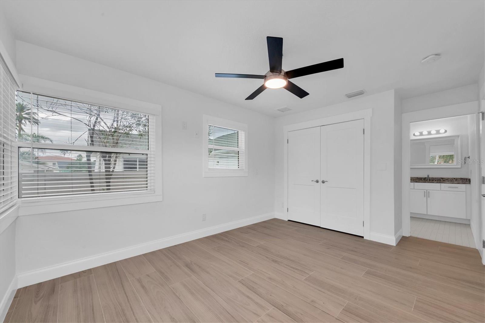 Image 20 of 42 For 907 Narcissus Avenue