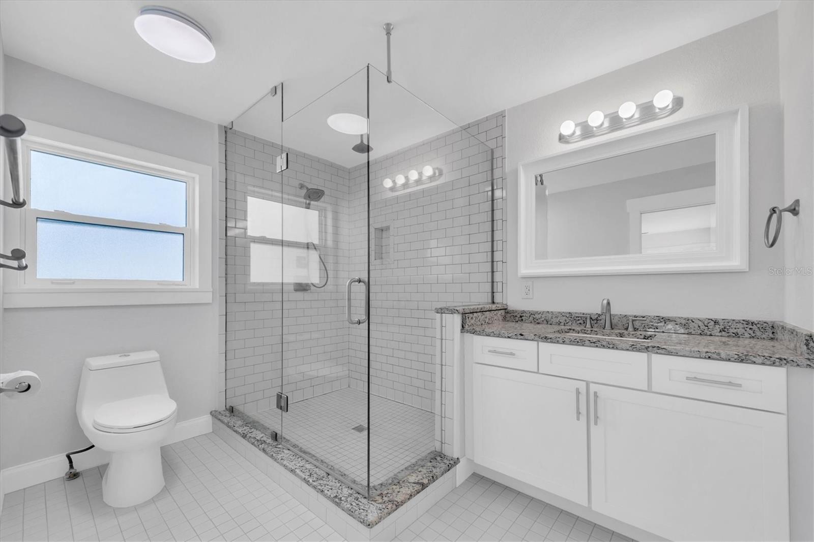 Image 22 of 42 For 907 Narcissus Avenue