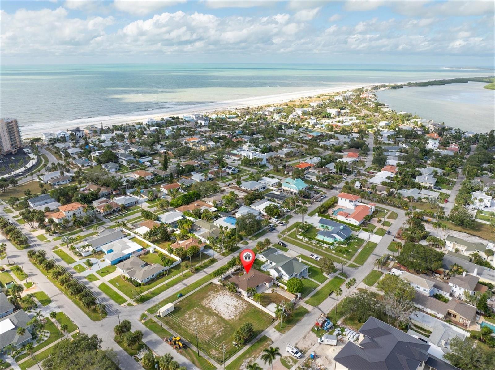 Image 3 of 42 For 907 Narcissus Avenue