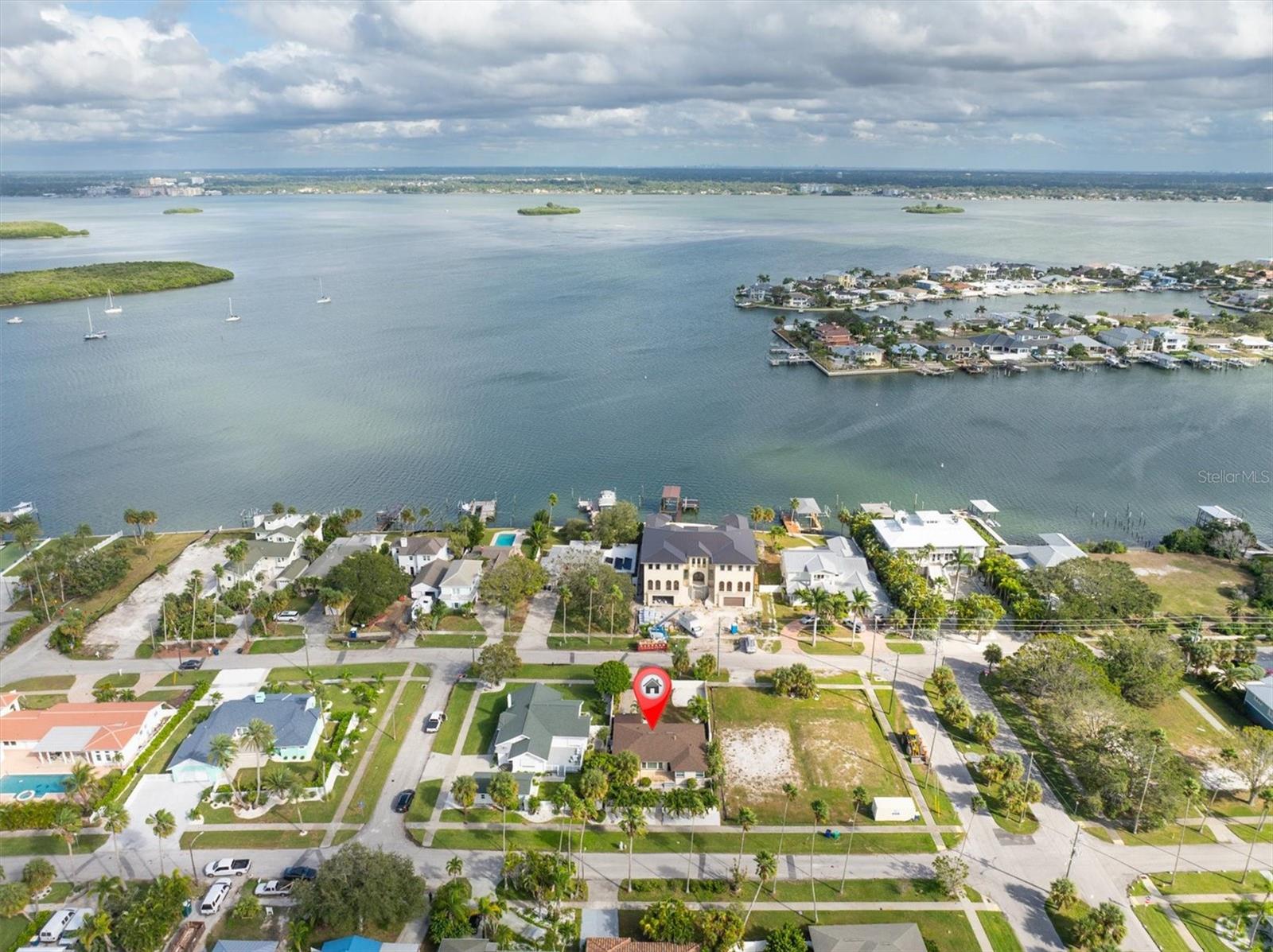 Image 36 of 42 For 907 Narcissus Avenue