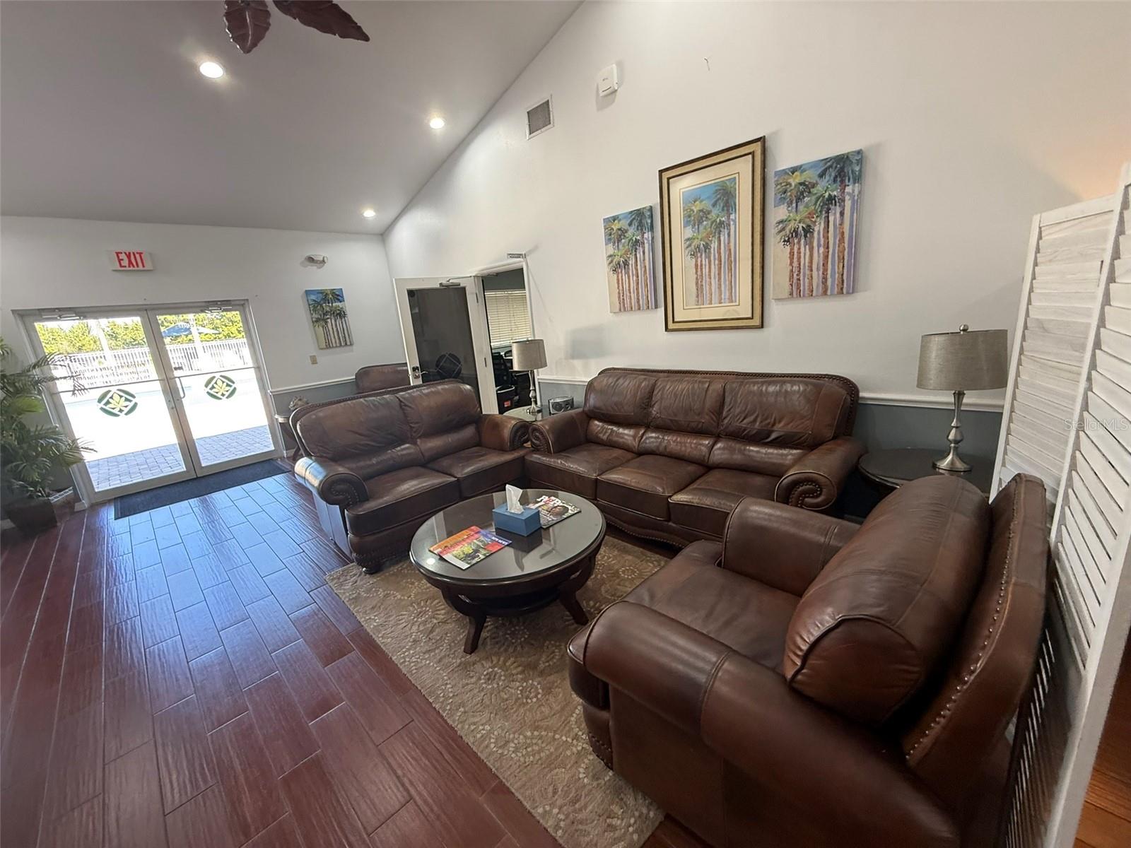 Image 23 of 34 For 1325 Lyonshire Drive