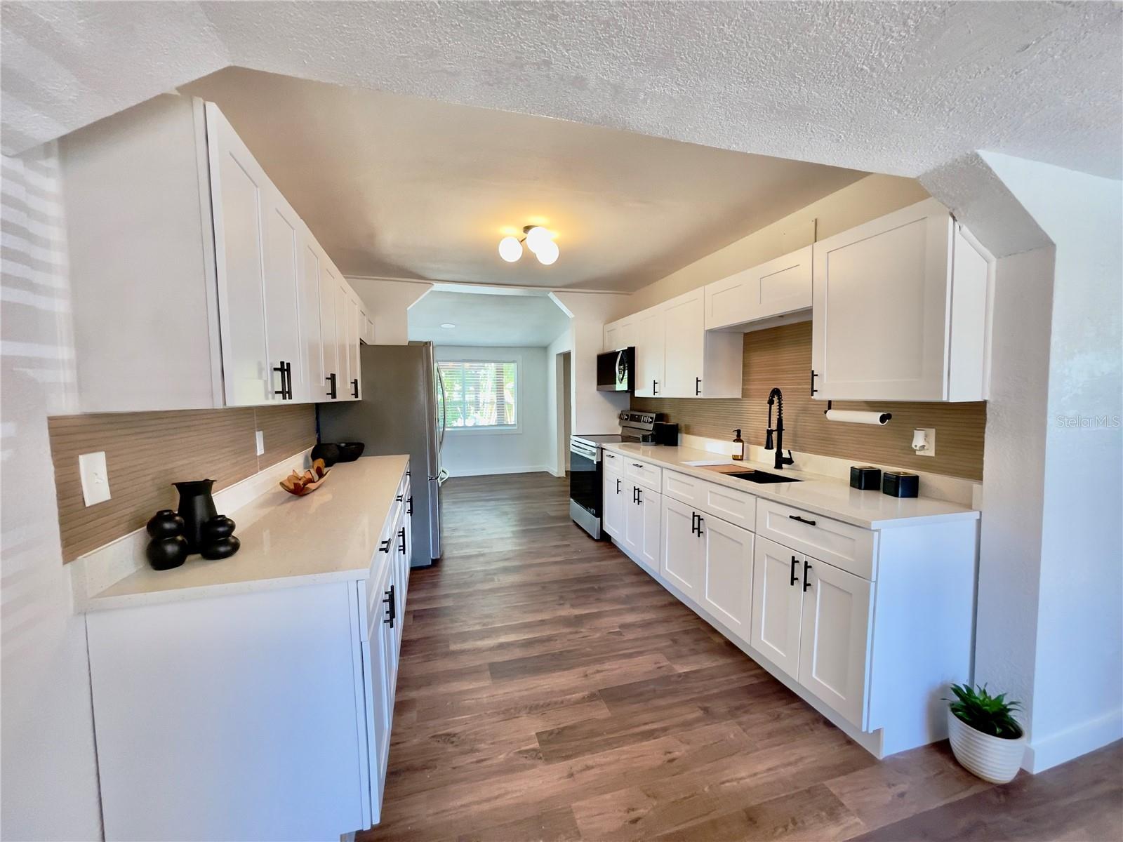 Image 3 of 43 For 7631 46th Way N