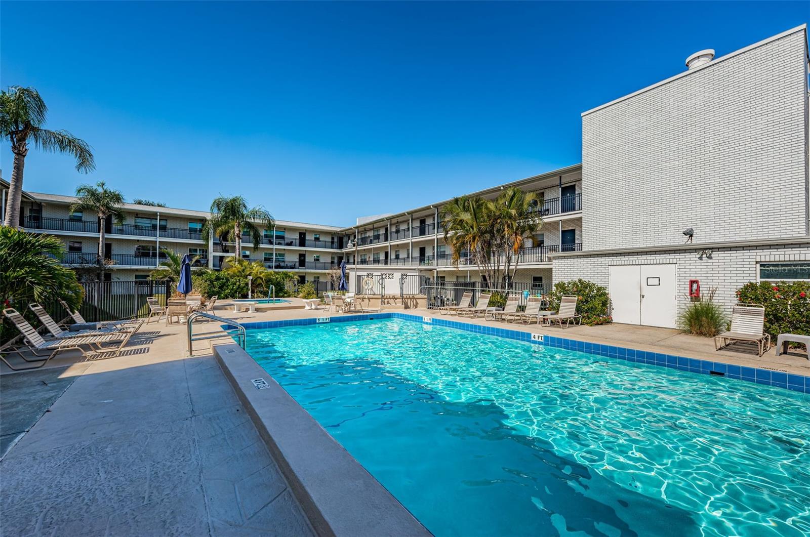 Image 27 of 34 For 4050 4th Street N 306