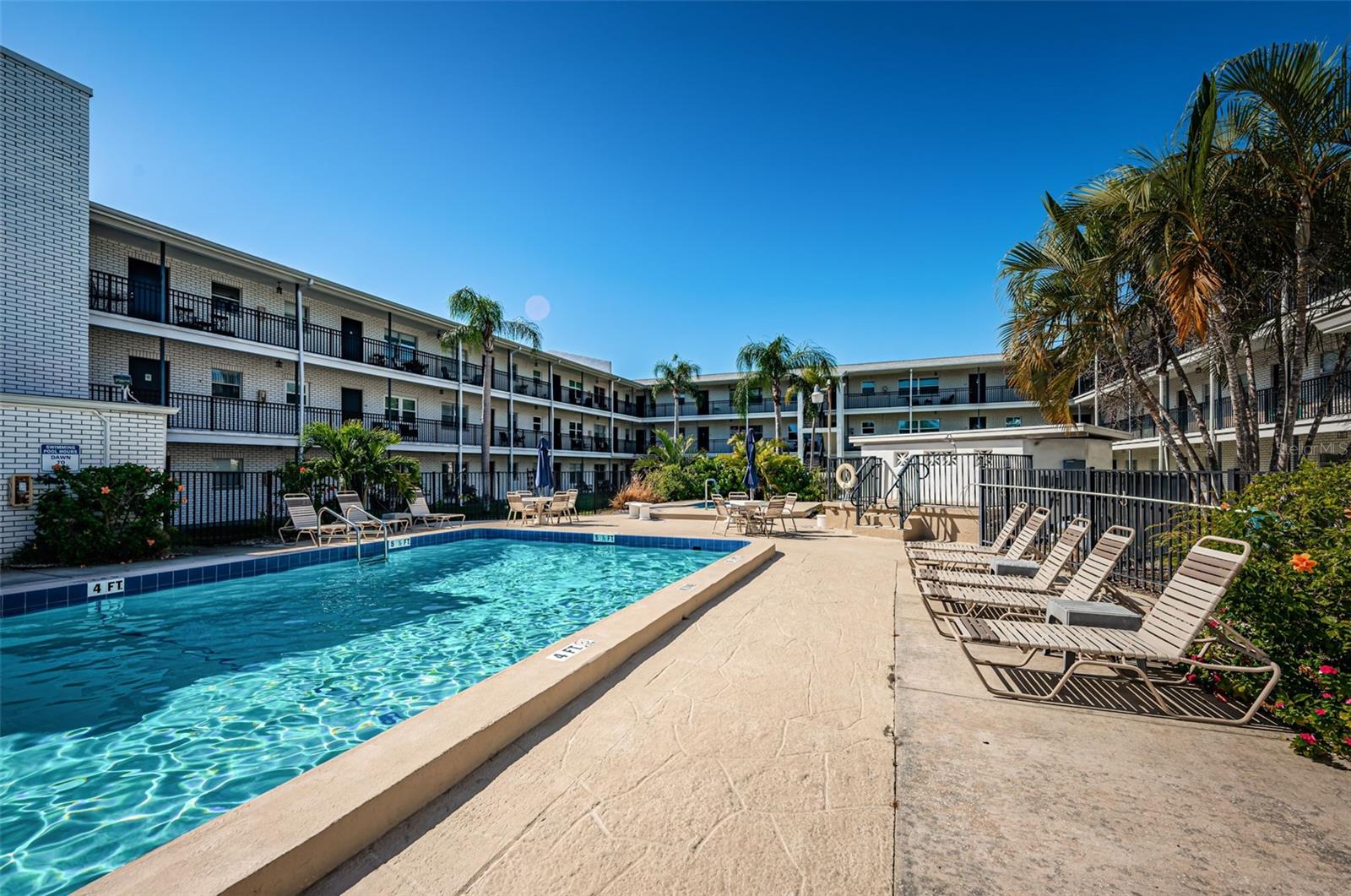 Image 28 of 34 For 4050 4th Street N 306